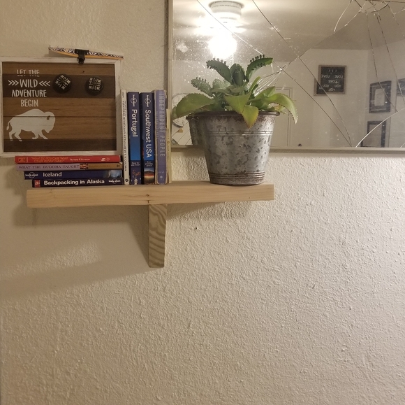Custom made shelves - Picture 6 of 8